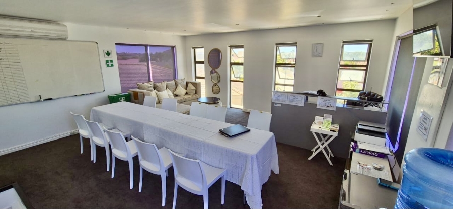 5 Bedroom Property for Sale in Summerstrand Eastern Cape